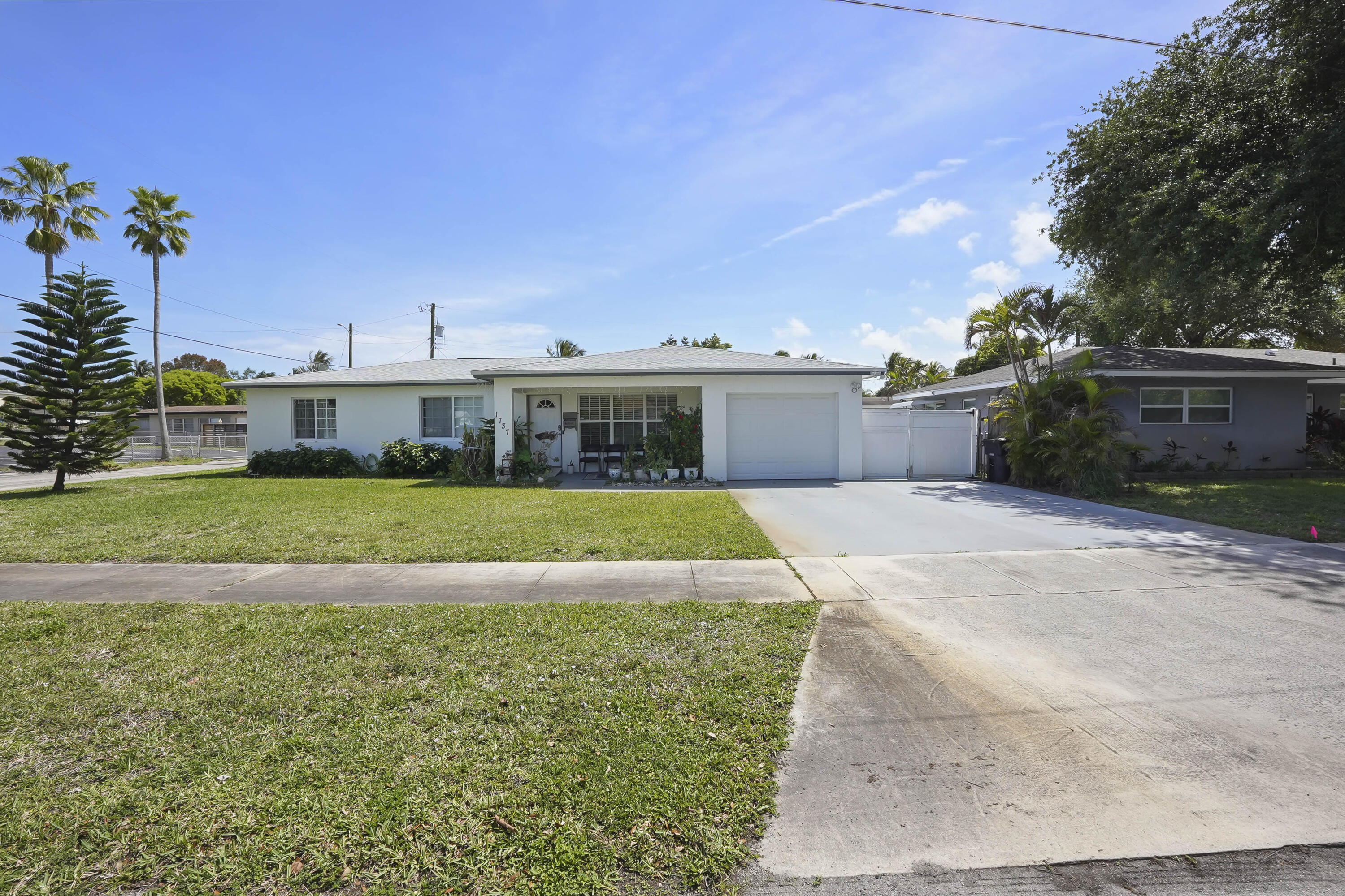1737 N 14th Avenue N, Lake Worth Beach, FL 33460, Lake Worth Beach