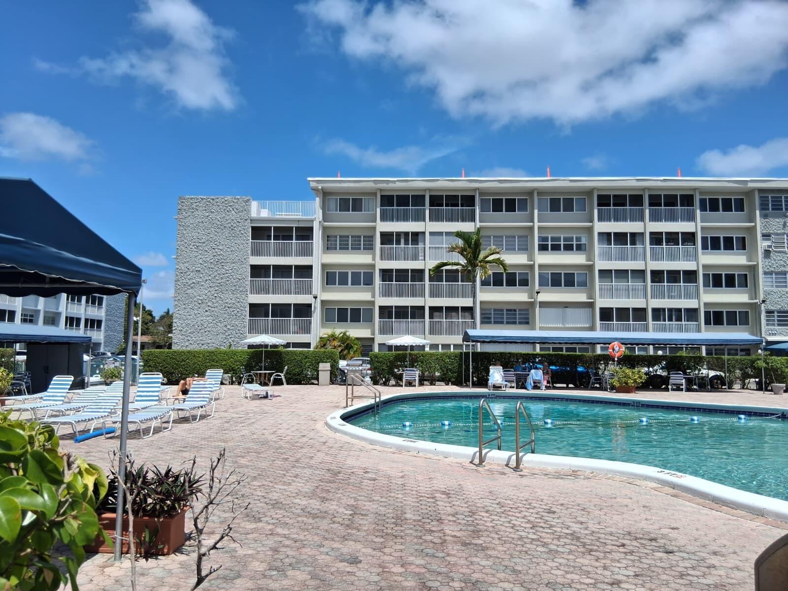 329 SE 3rd Street 302s, Hallandale Beach, FL 33009, Hallandale Beach