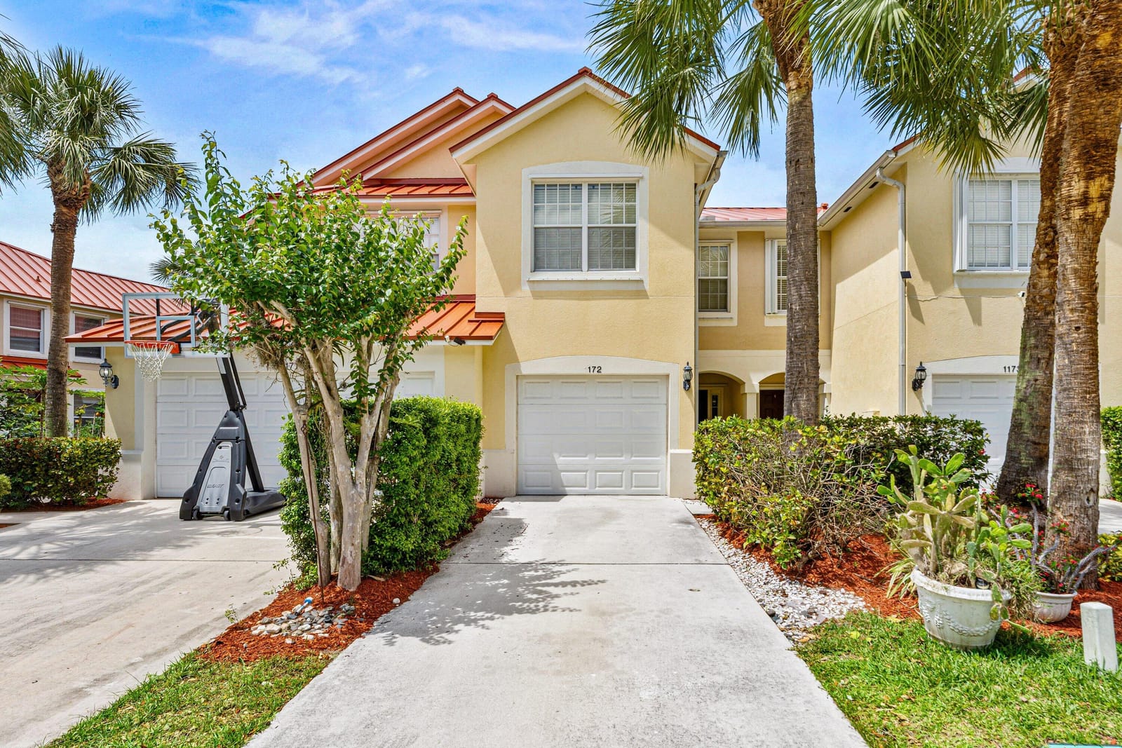1172 Pinewood Lake Court, Greenacres, FL 33415