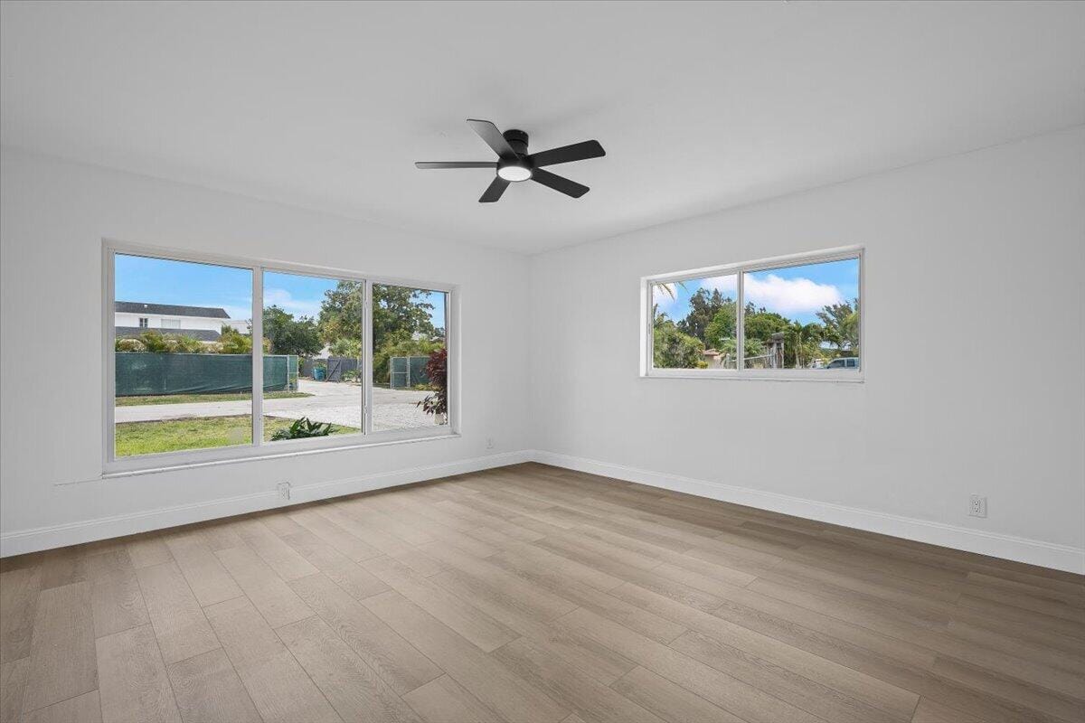 1612 Sherwood Avenue, Mangonia Park, FL 33407 photo 21