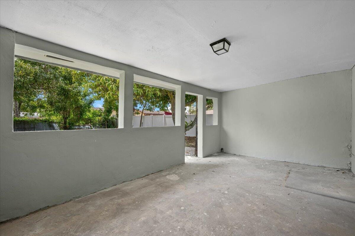 1612 Sherwood Avenue, Mangonia Park, FL 33407 photo 25