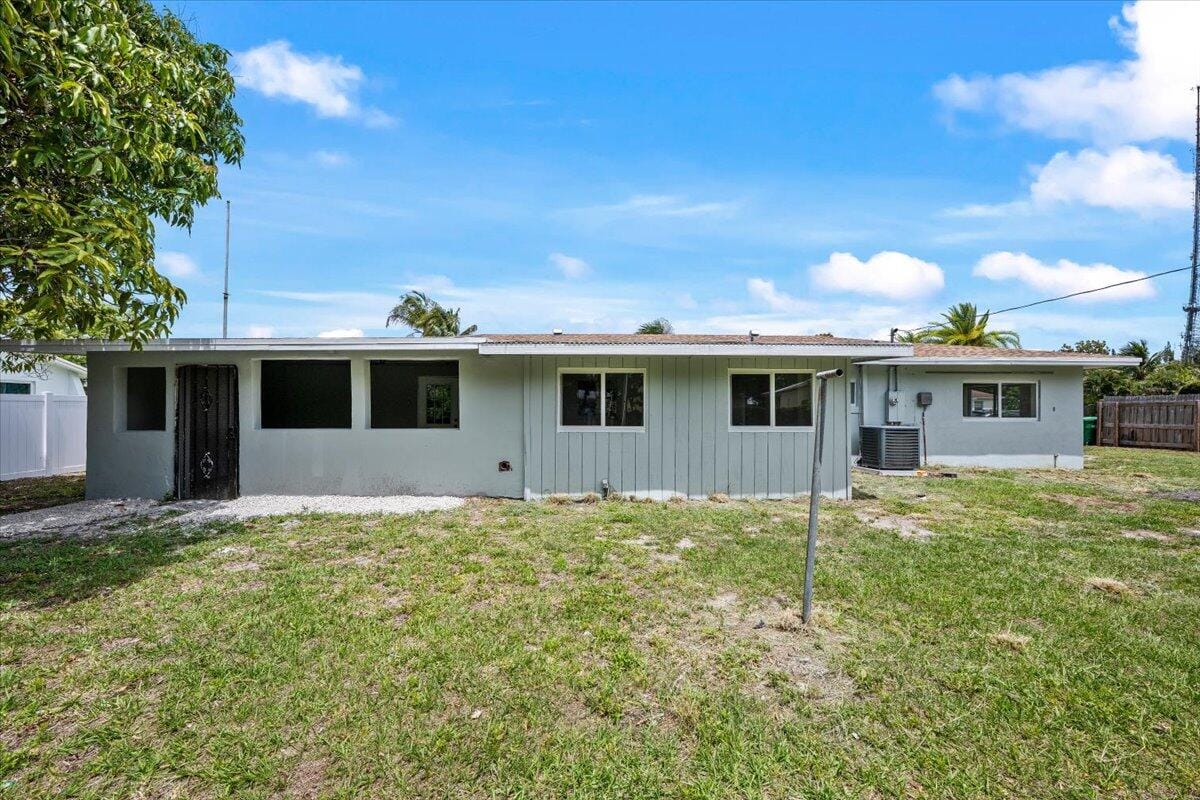 1612 Sherwood Avenue, Mangonia Park, FL 33407 photo 28