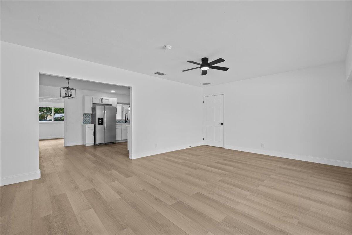 1612 Sherwood Avenue, Mangonia Park, FL 33407 photo 7
