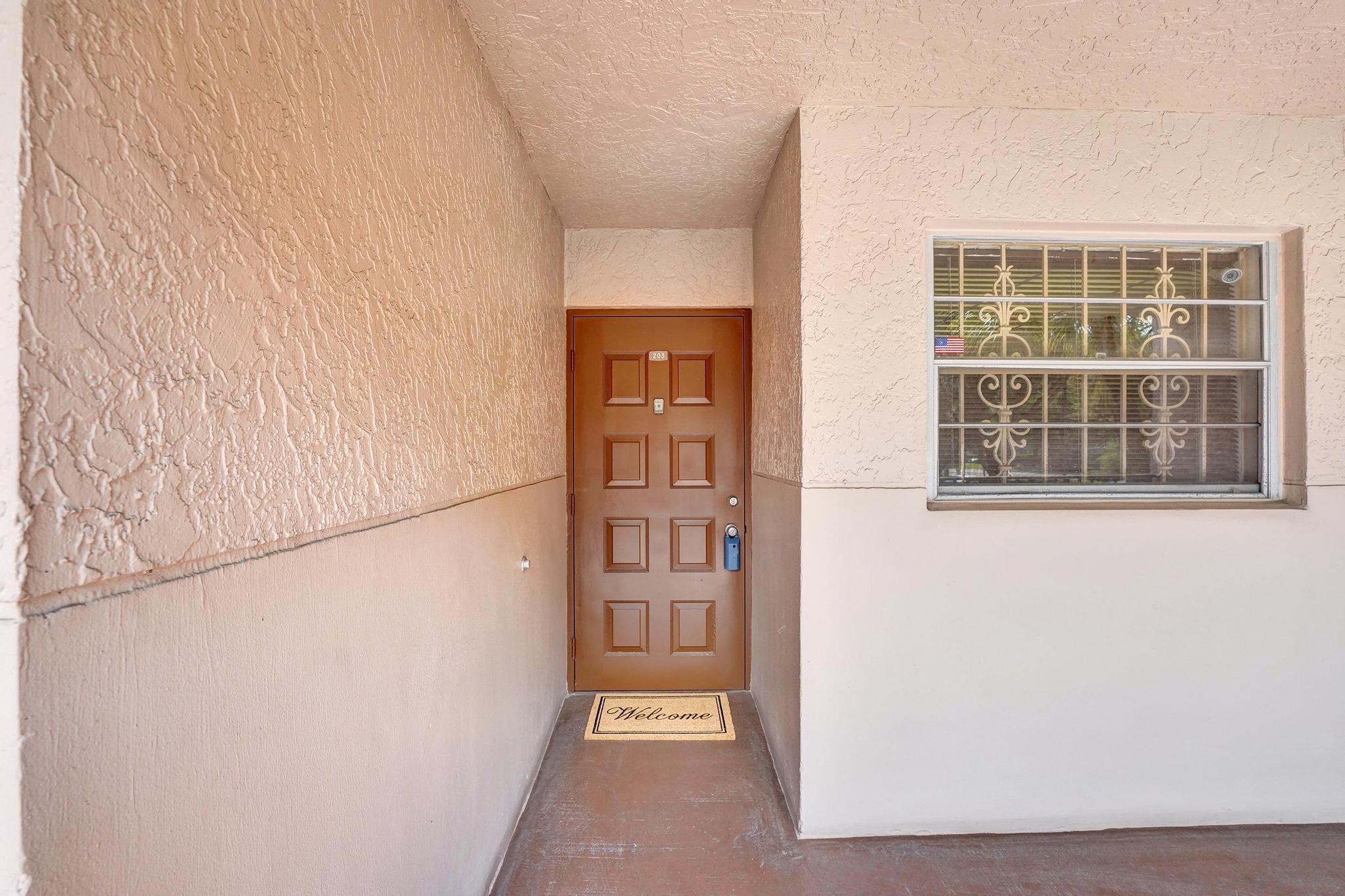 1811 Sabal Palm Drive 203 — photo 3