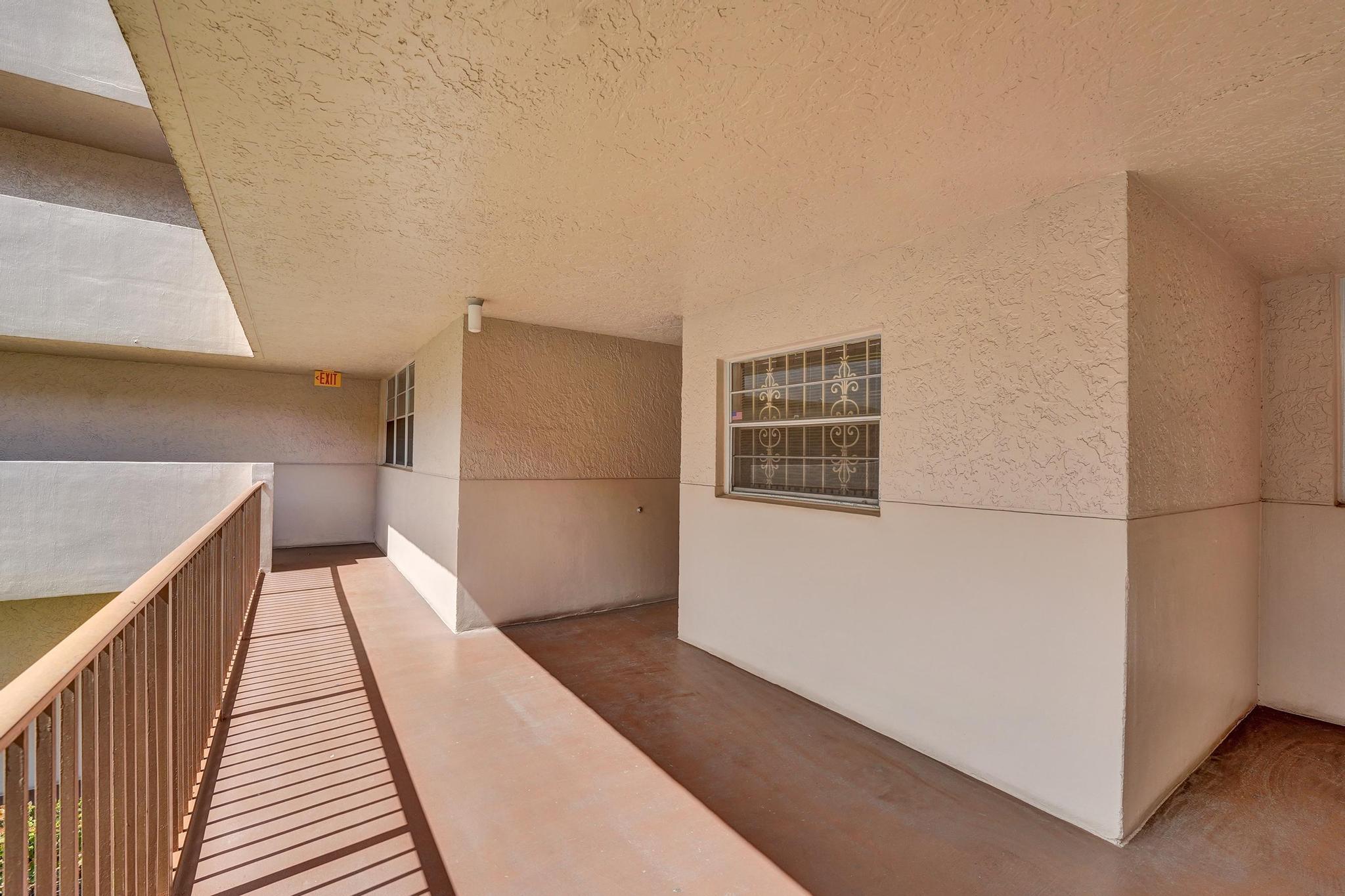 1811 Sabal Palm Drive 203 — photo 4