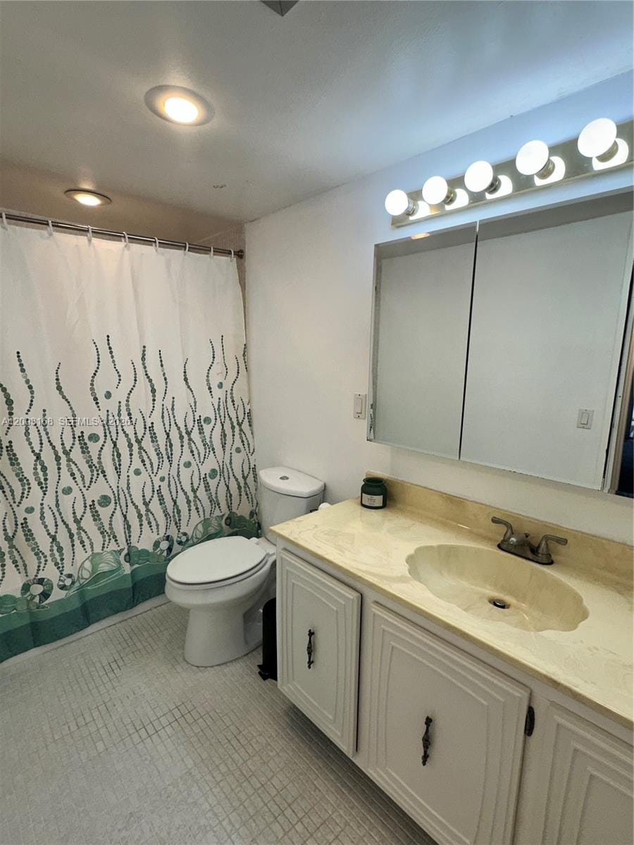 701 Three Islands Boulevard 110, Hallandale Beach, FL 33009 photo 20