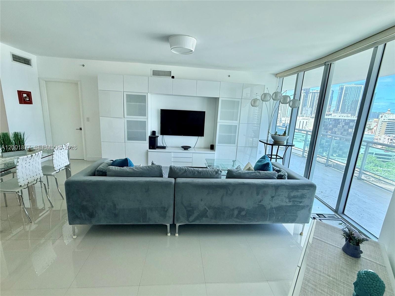 350 S Miami Avenue 1601, Miami, FL 33130 photo 12