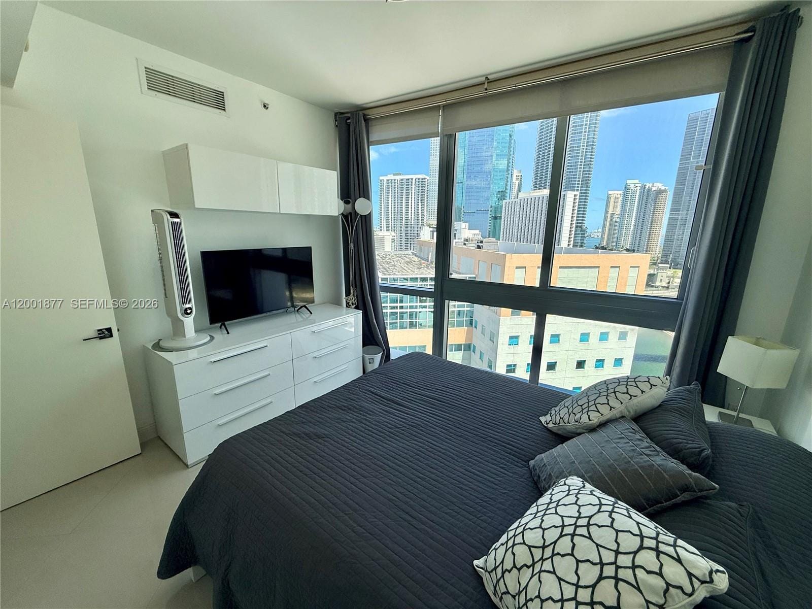 350 S Miami Avenue 1601, Miami, FL 33130 photo 18