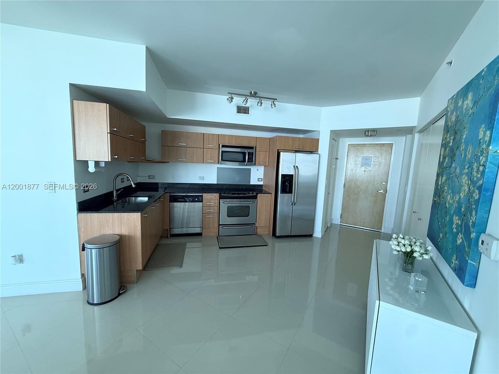350 S Miami Avenue 1601, Miami, FL 33130 photo 8
