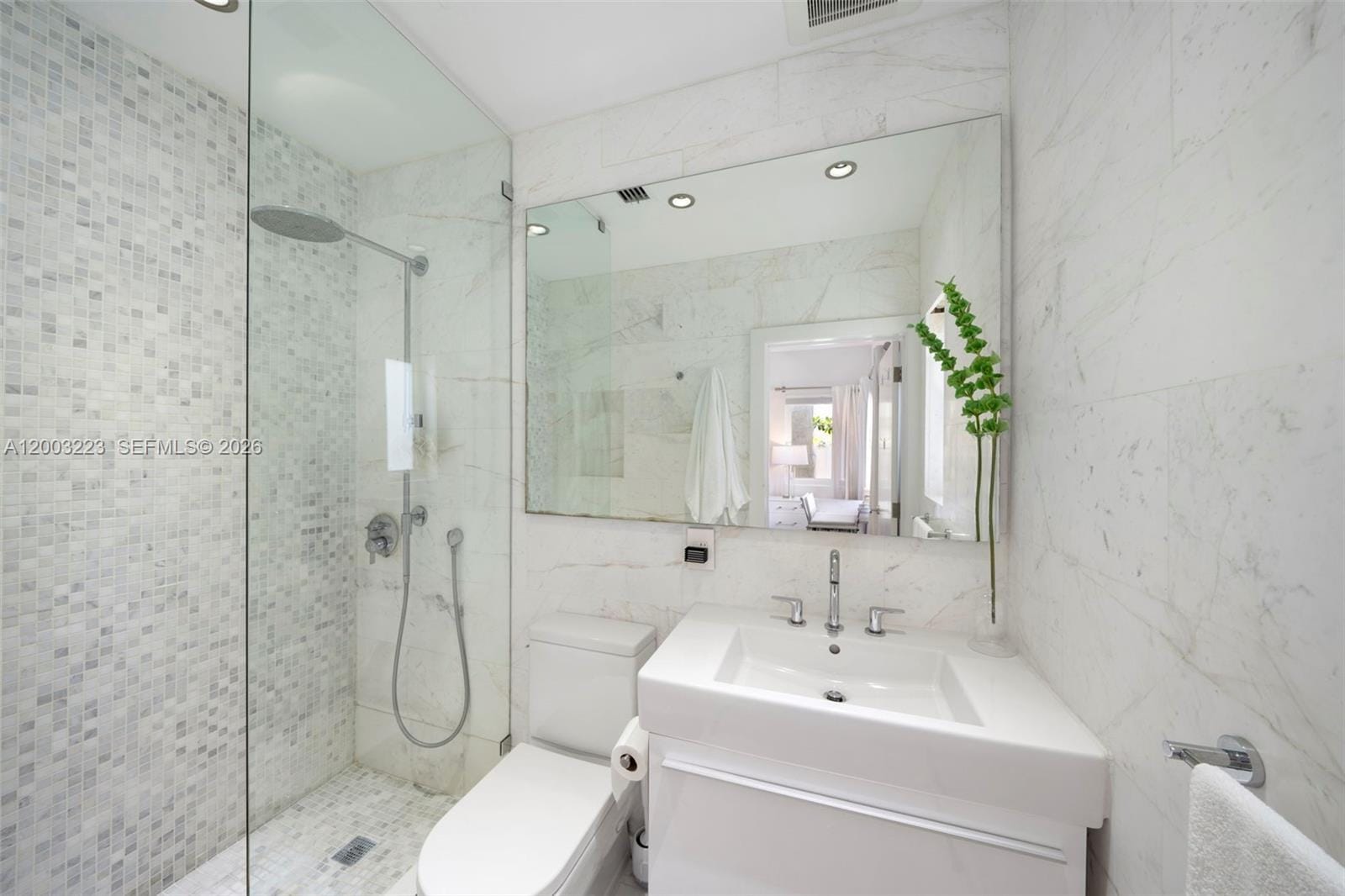 330 E San Marino Drive, Miami Beach, FL 33139 photo 17