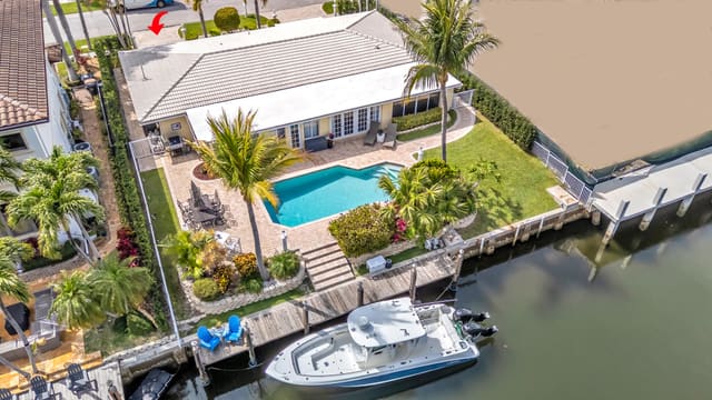 4920 NE 28th Avenue, sold in Coral Key Villas 3rd Sec, Lighthouse Point, FL