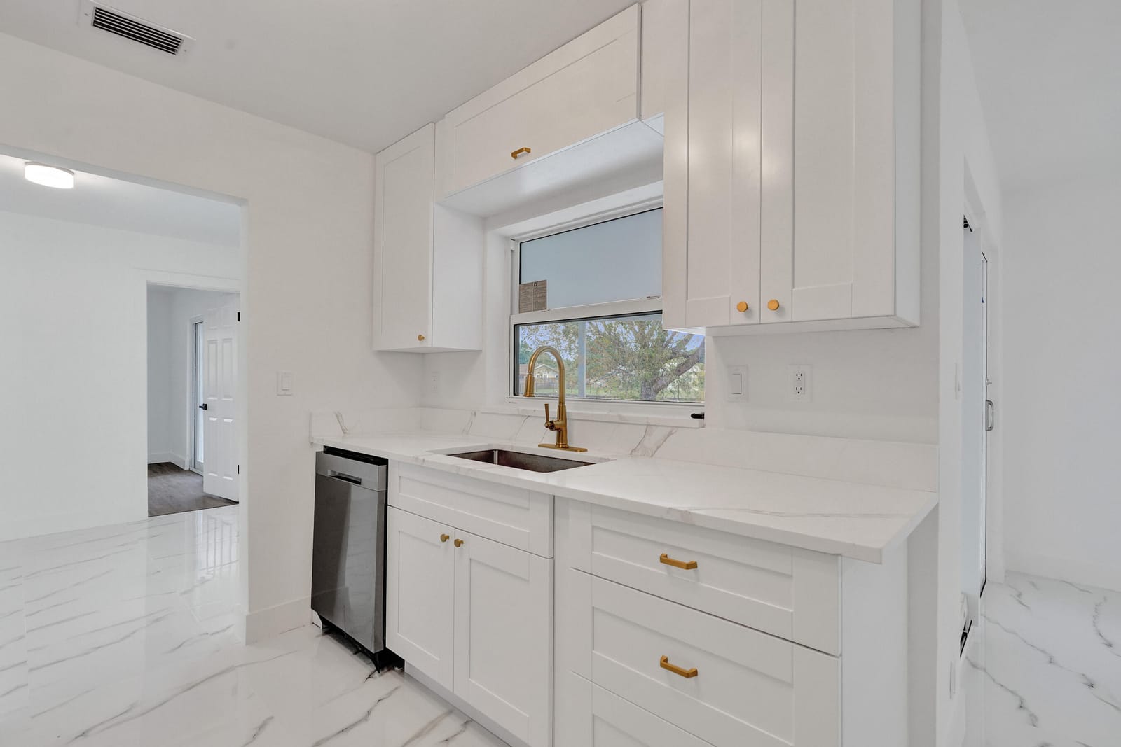 6606 NW 95th Avenue, Tamarac, FL 33321 photo 19