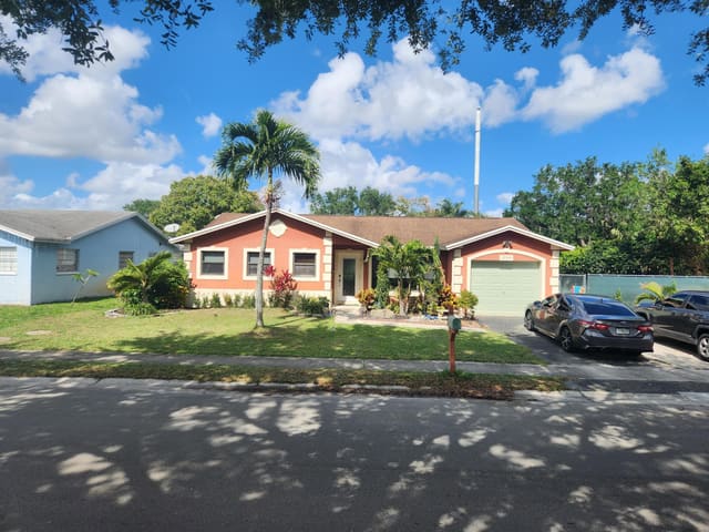 22504 SW 65th Avenue, Boca Raton, FL 33428