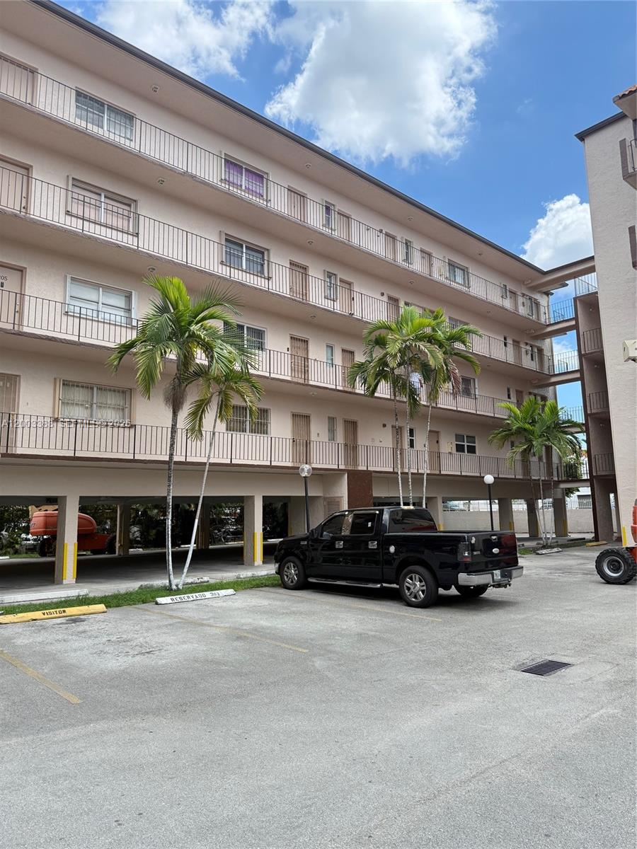 1950 W 54th Street 115, Hialeah, FL 33012, Hialeah