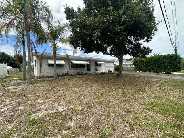 14283 Palmwood Road, sold in Waterway Manor, Palm Beach Gardens, FL