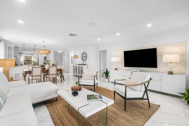 15 Westgate Lane D, sold in Westgate At Hunters Run Condo, Boynton Beach, FL