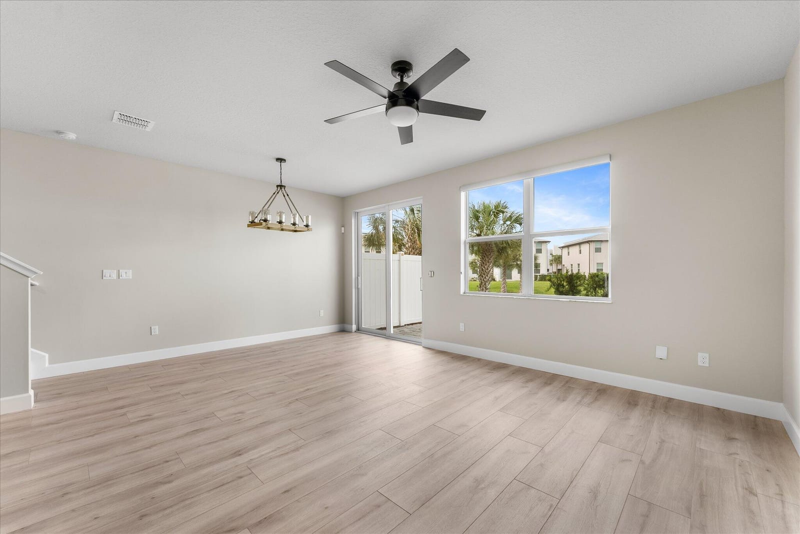 5661 Mentmore Drive, Mangonia Park, FL 33407 photo 7