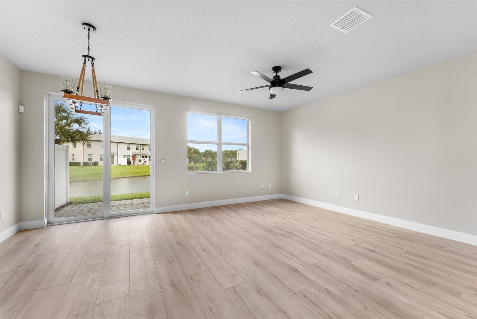 5661 Mentmore Drive, Mangonia Park, FL 33407 photo 8