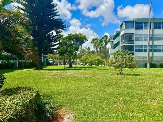 2741 Taft Street 404, Hollywood, FL 33020