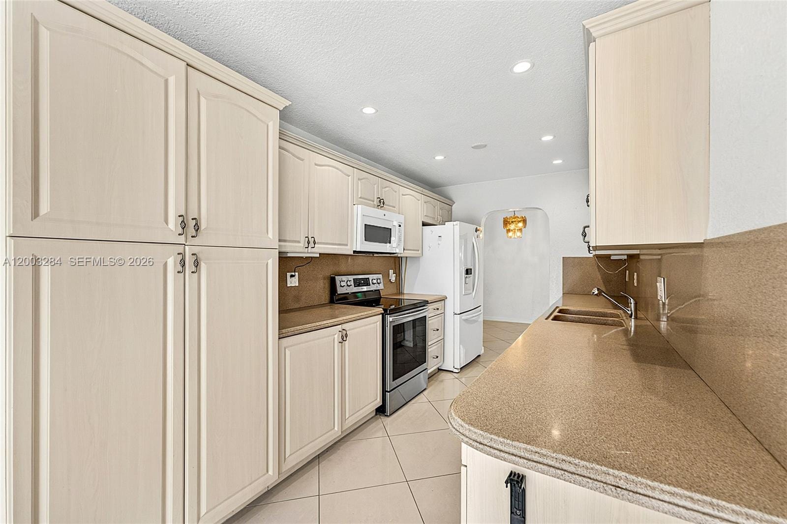 2832 NW 10th Avenue — photo 12