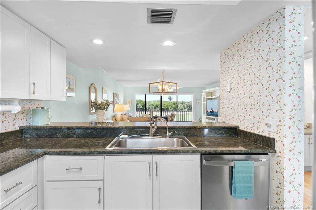 5532 NE Gulfstream Way, Stuart, FL 34996 photo 9