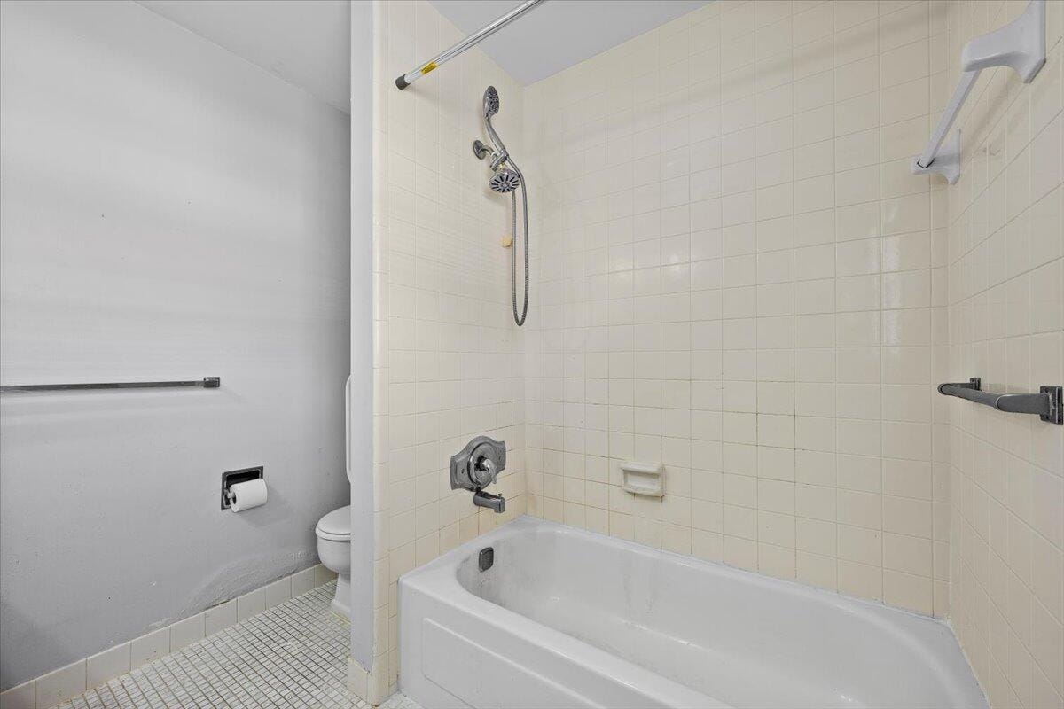 102 Amherst Lane, Greenacres, FL 33467 photo 23
