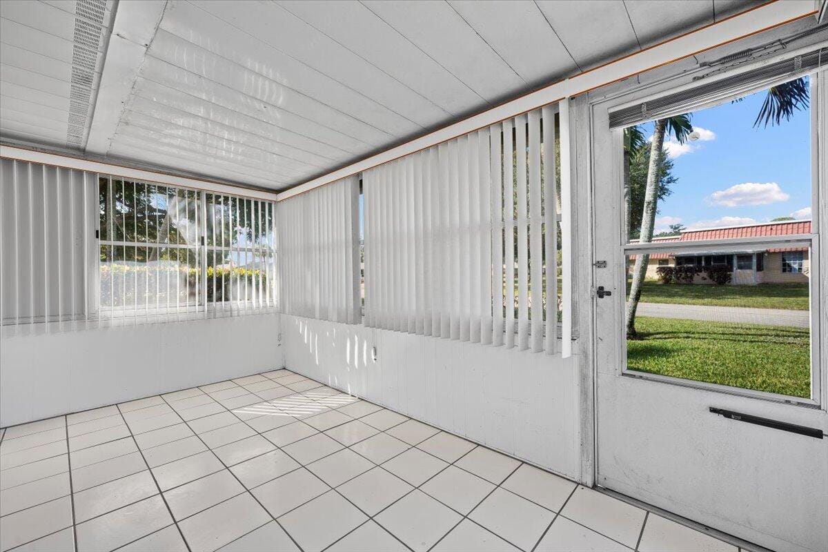 102 Amherst Lane, Greenacres, FL 33467 photo 24