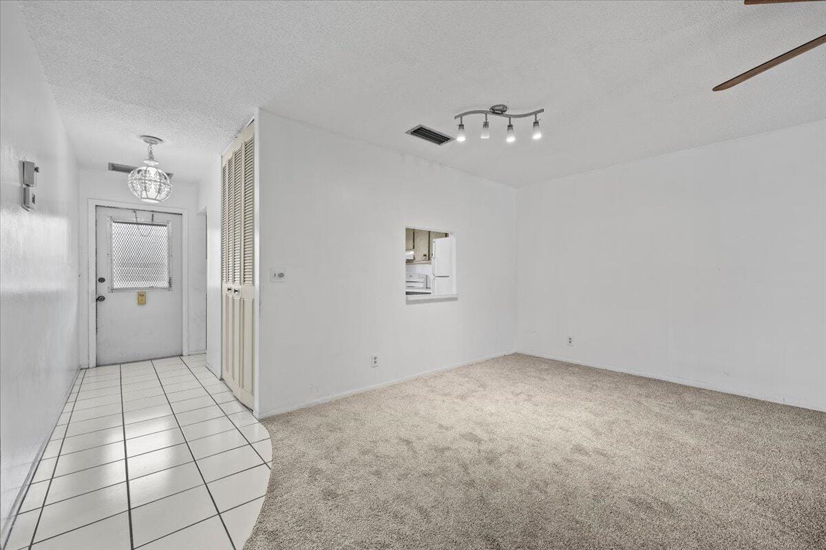 102 Amherst Lane, Greenacres, FL 33467 photo 9
