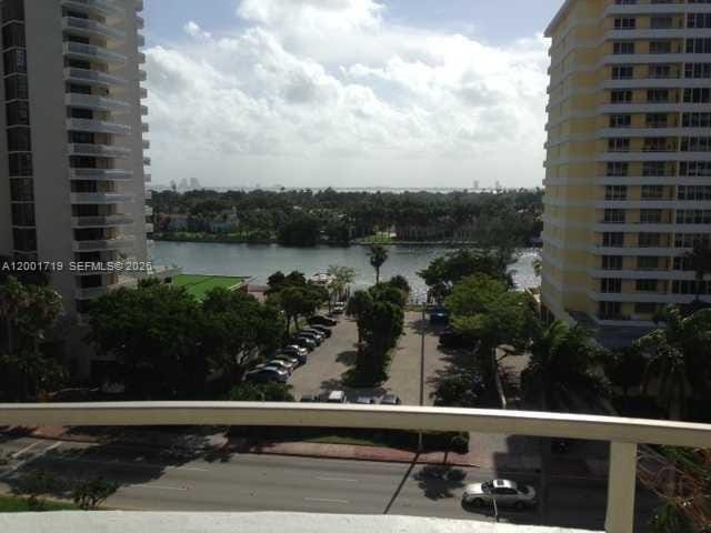5555 Collins Avenue 8S, Miami Beach, FL 33140 photo 10