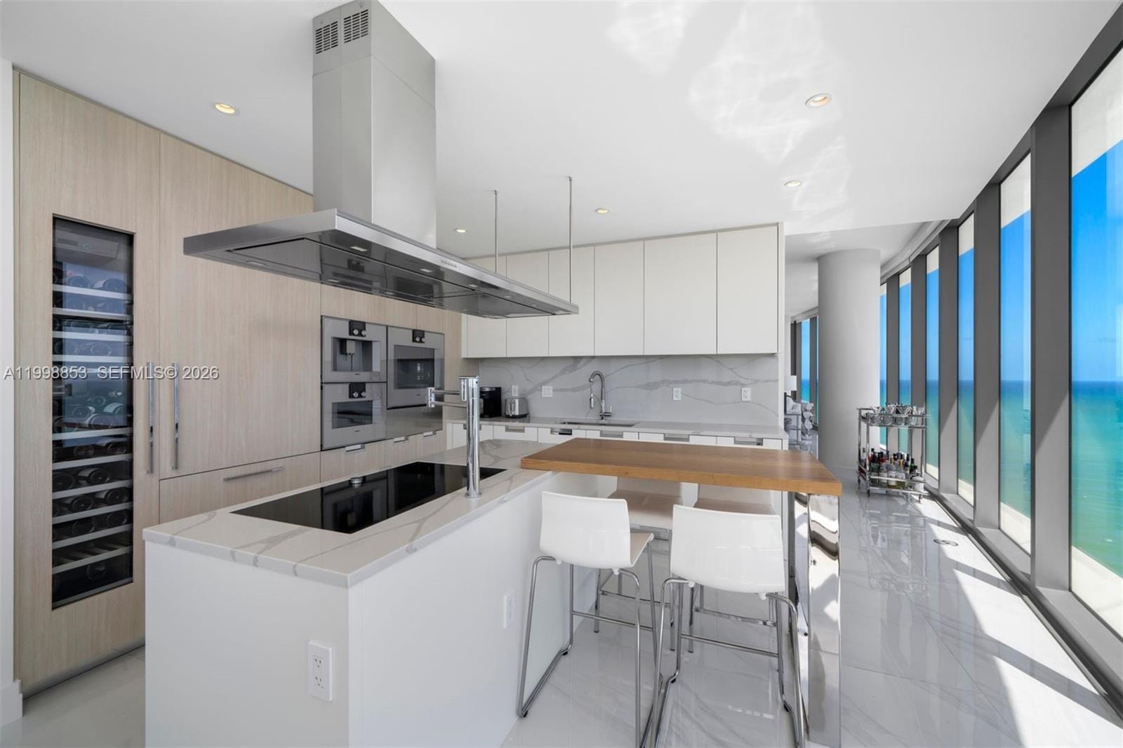 15701 Collins Avenue 2005 — photo 9