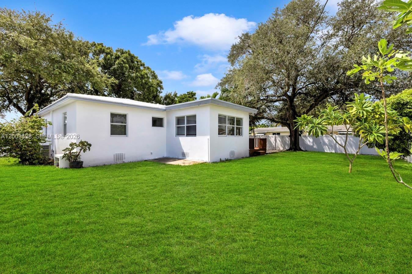 327 SE 2nd Avenue, Dania Beach, FL 33004 photo 26