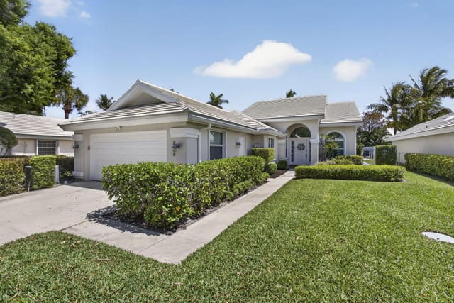 2760 White Wing Lane, sold in Bear Island, West Palm Beach, FL