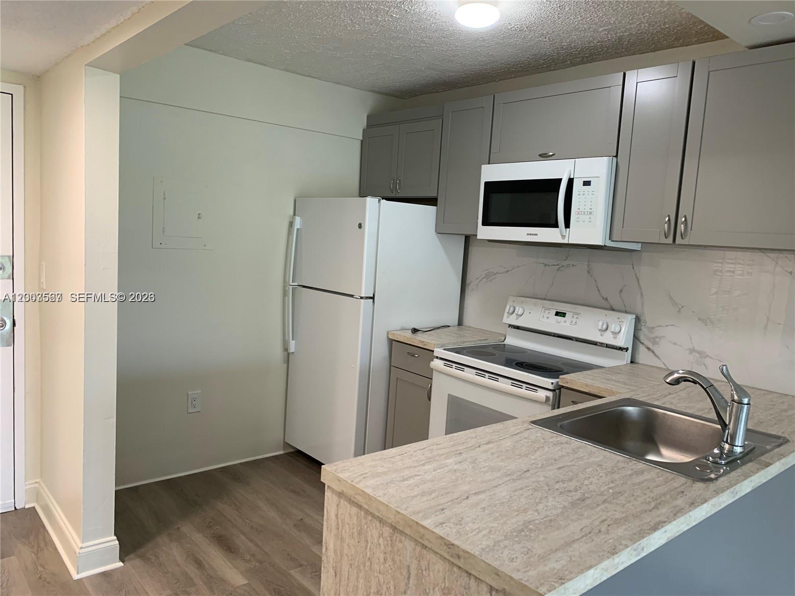 16465 NE 22nd Avenue 511, North Miami Beach, FL 33160, North Miami Beach