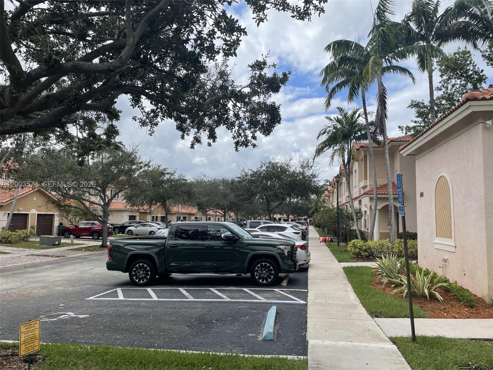 8831 S Isles Circle, Tamarac, FL 33321, Tamarac