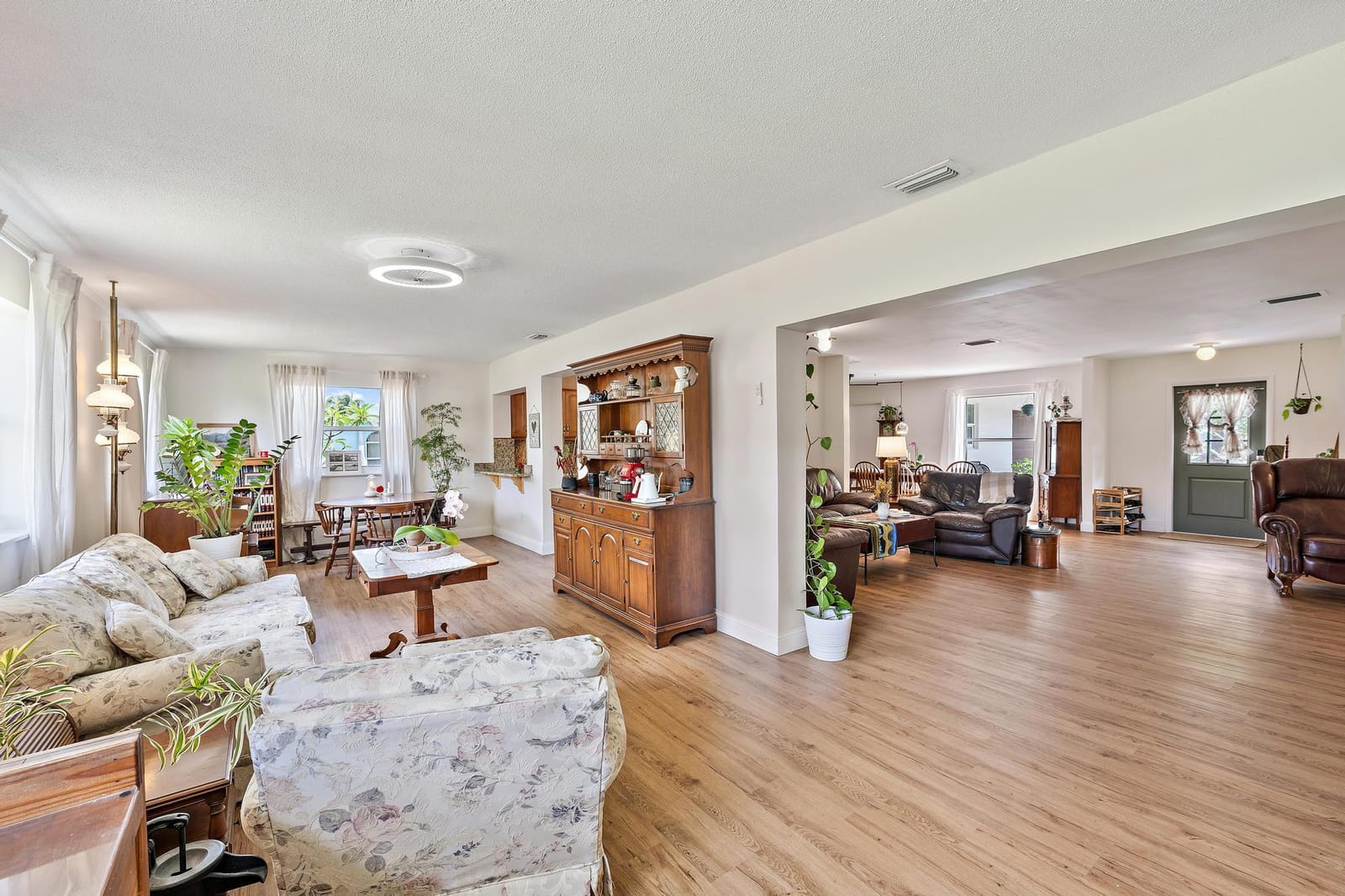 9831 Hyacinth Circle S — photo 8