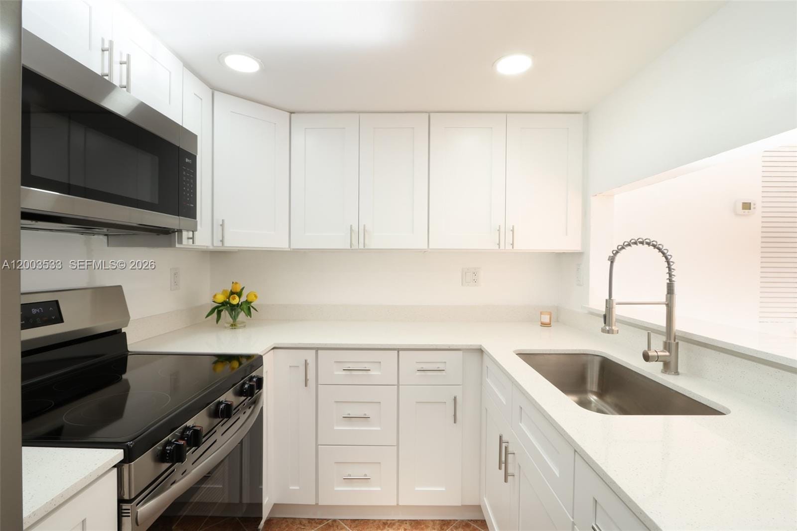 995 SW 84th Avenue 126 — photo 3