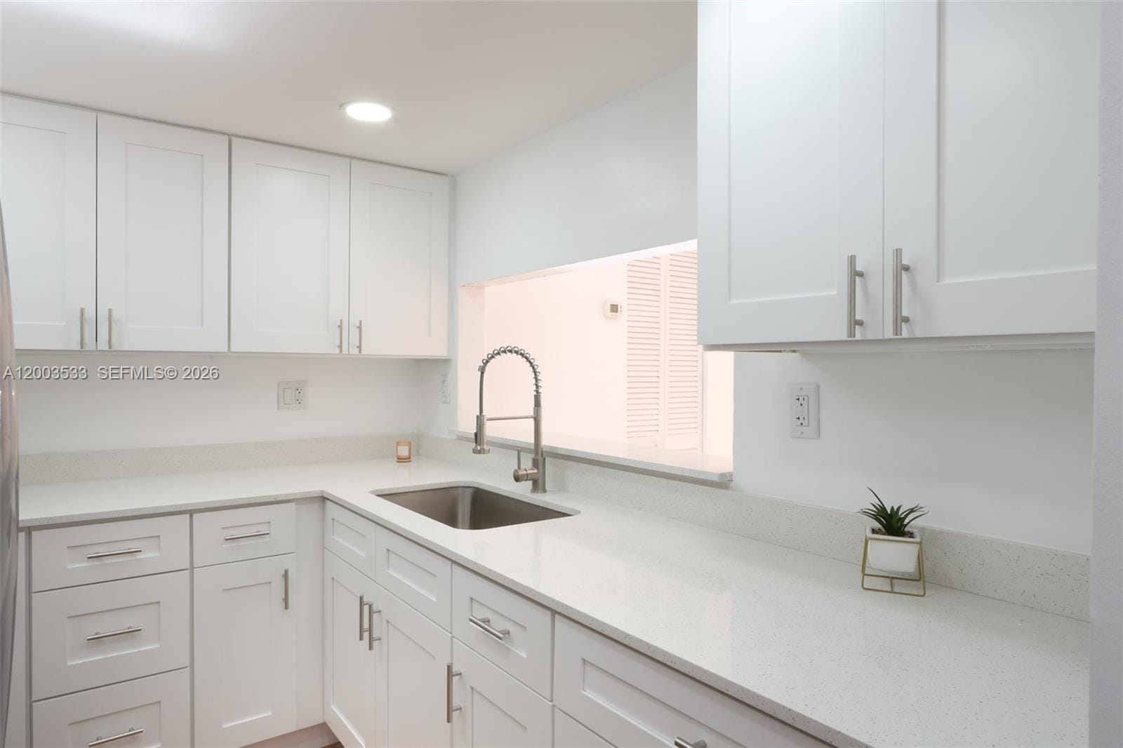 995 SW 84th Avenue 126 — photo 5
