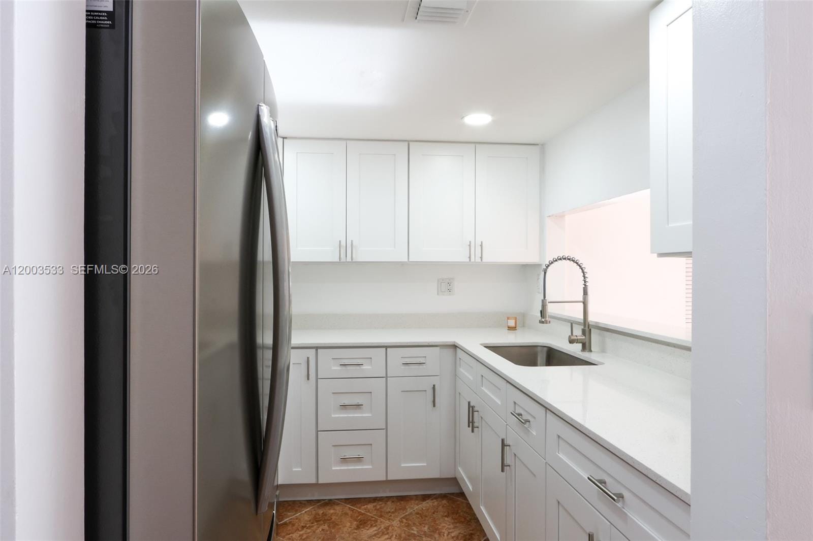 995 SW 84th Avenue 126 — photo 6