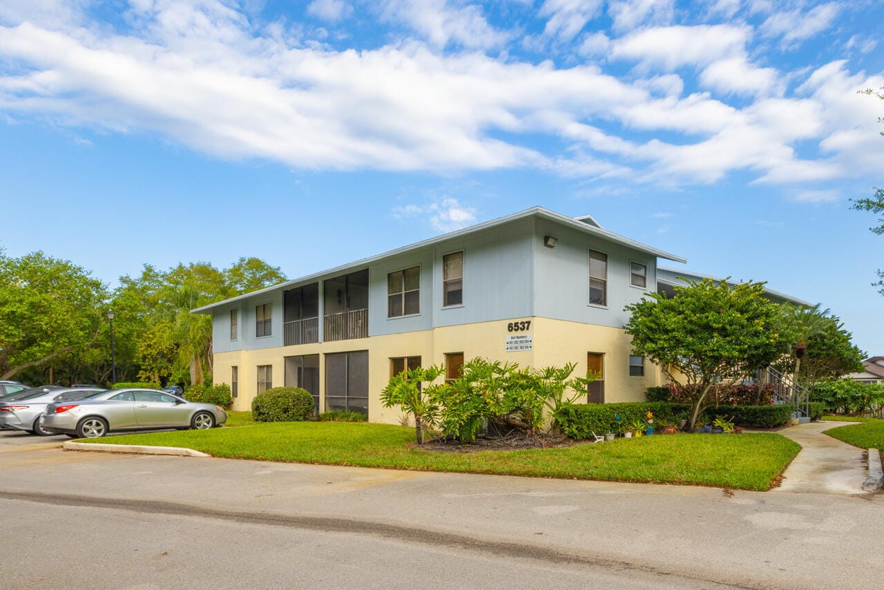 6537 SE Federal Highway 101, Stuart, FL 34997 photo 2
