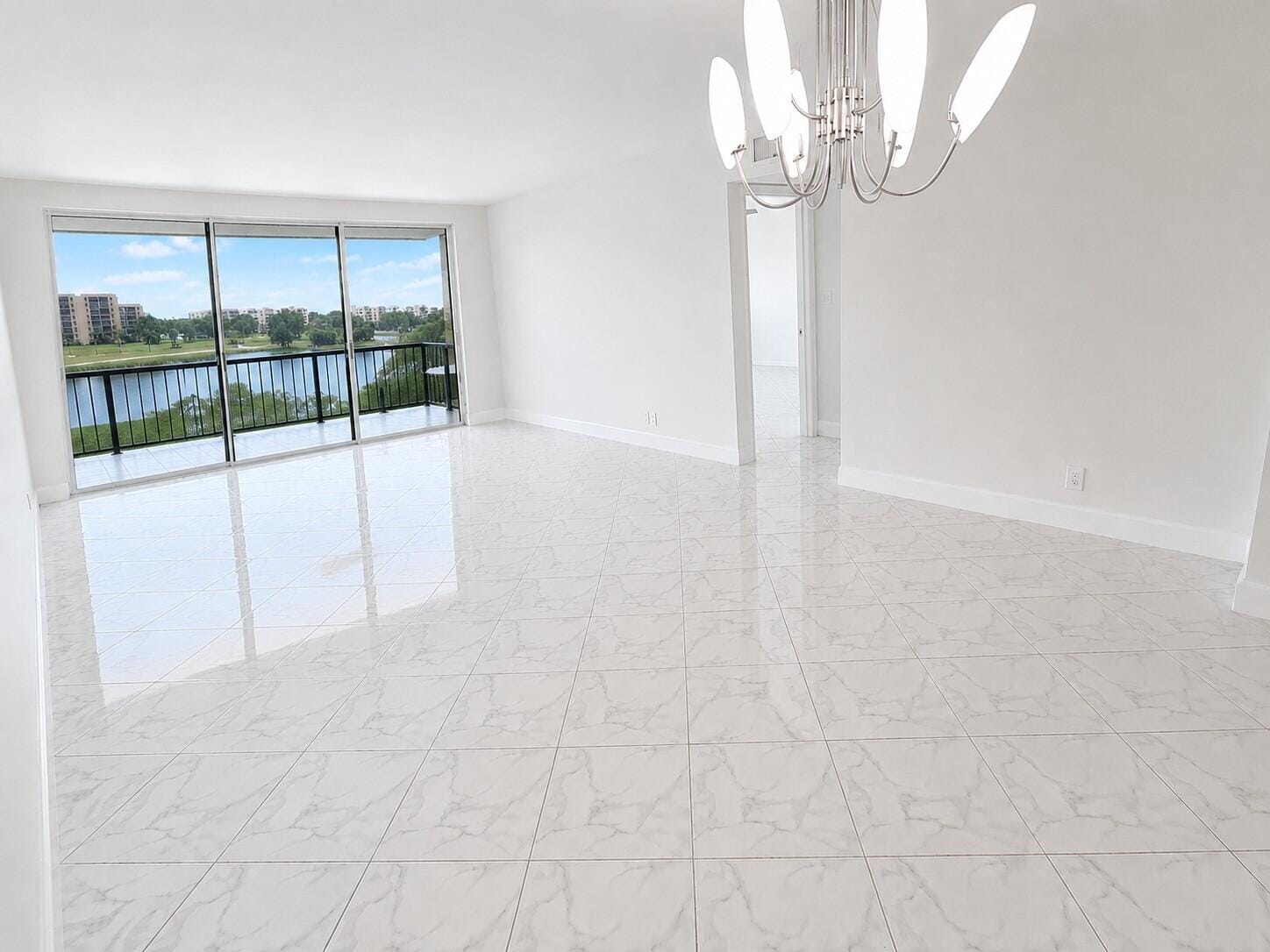 7076 Huntington Lane 608, Delray Beach, FL 33446 photo 2