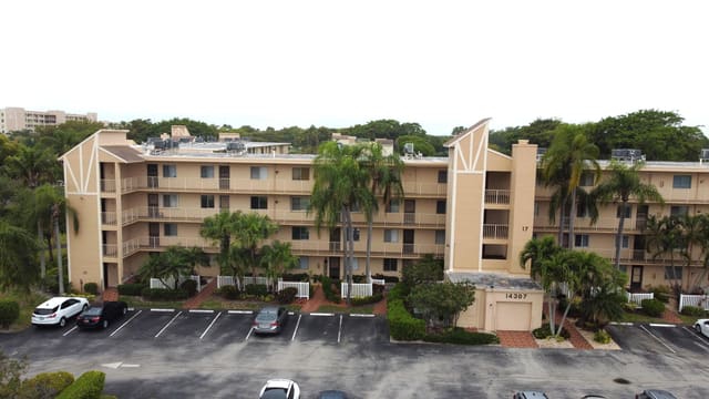 14307 Bedford Drive 302, Delray Beach, FL 33446