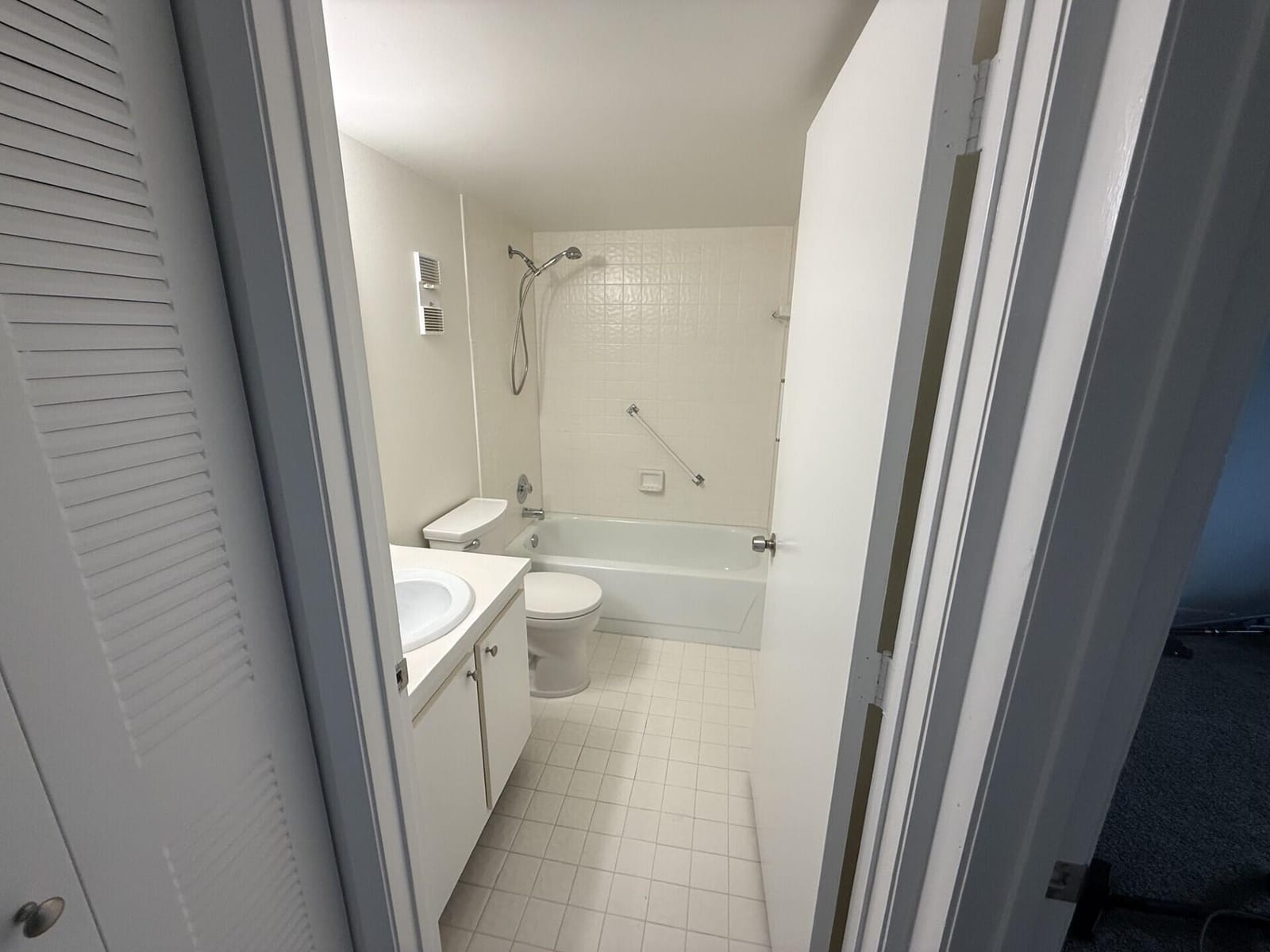 14307 Bedford Drive 302, Delray Beach, FL 33446 photo 8