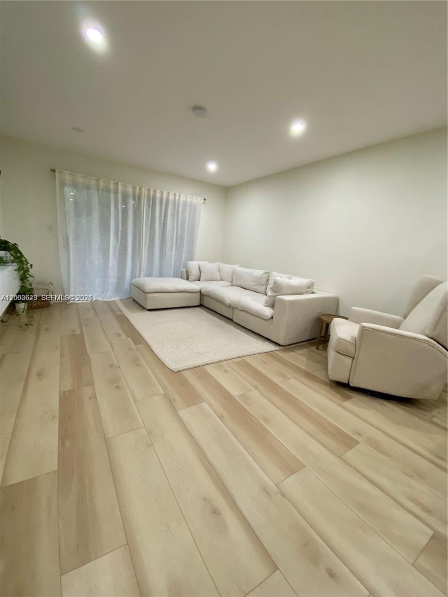 1200 Tallwood Avenue 302, Hollywood, FL 33021, Hollywood