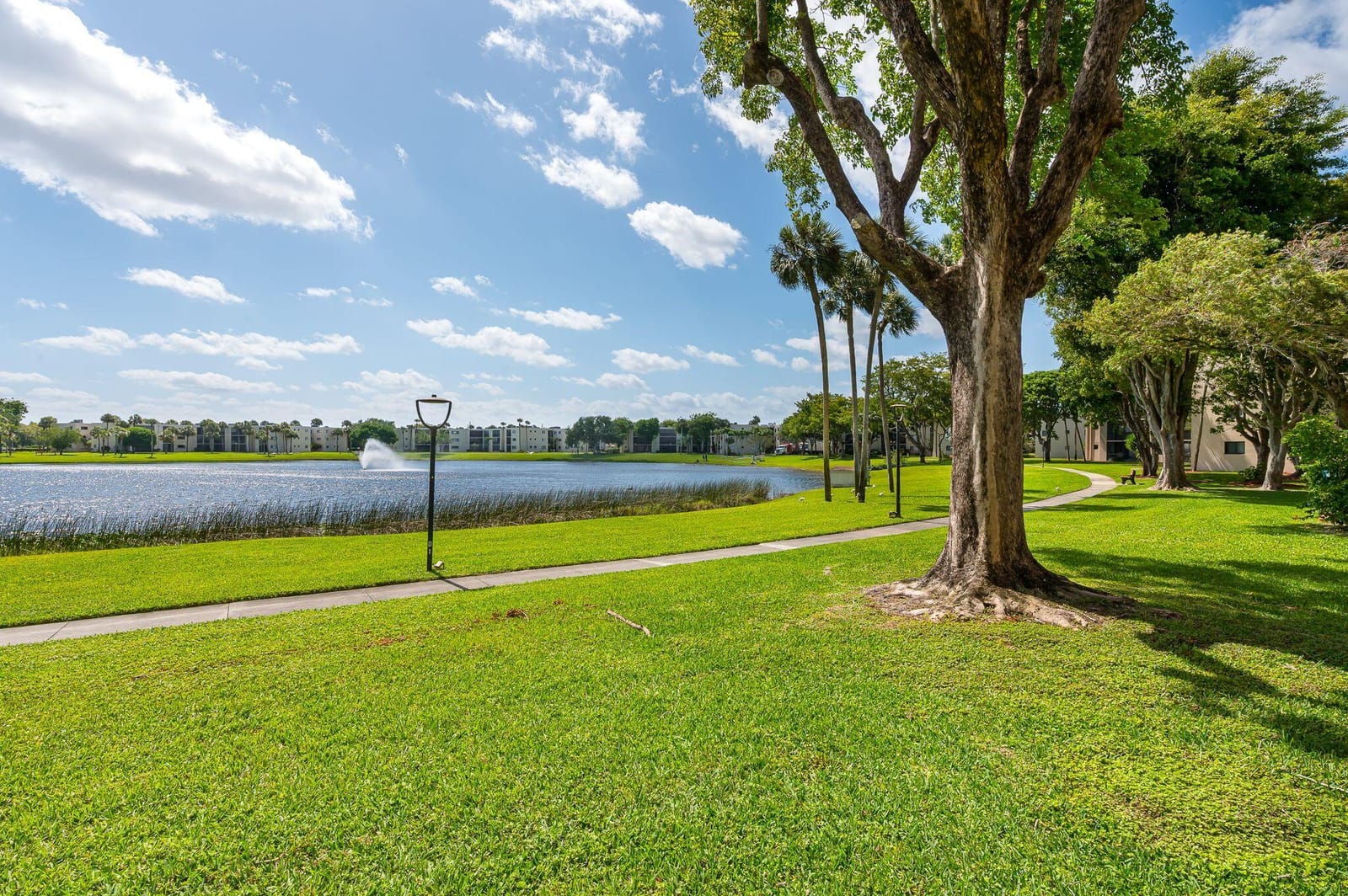 5220 Las Verdes Circle 108, Delray Beach, FL 33484 photo 22