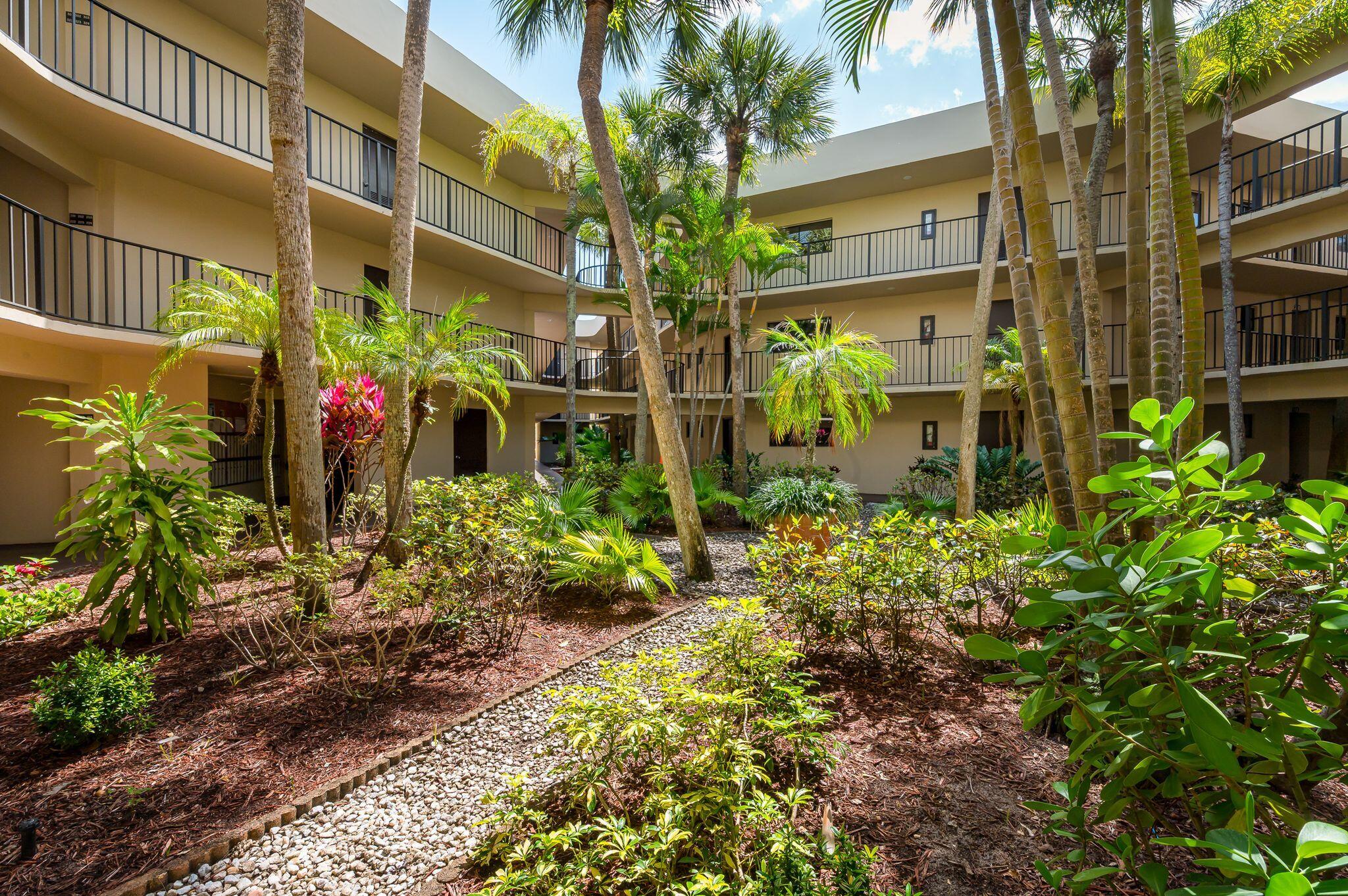 5220 Las Verdes Circle 108, Delray Beach, FL 33484, Delray Beach