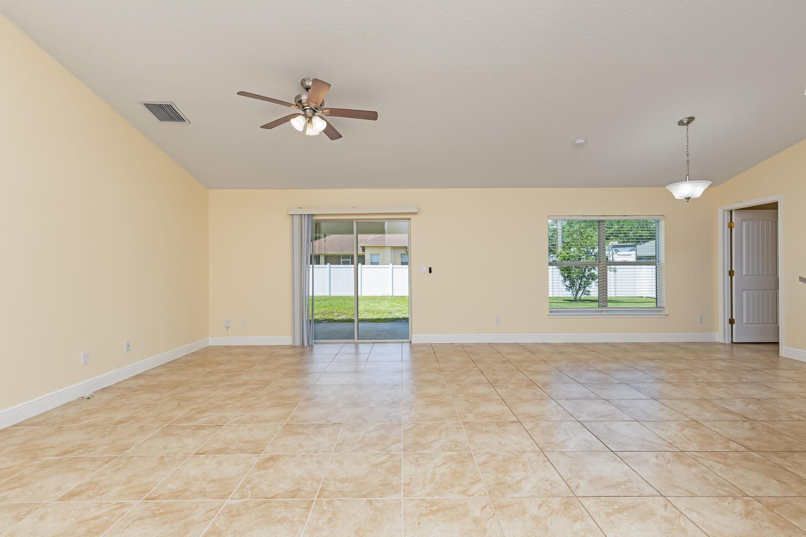 4266 SW Mcclellen Street — photo 4
