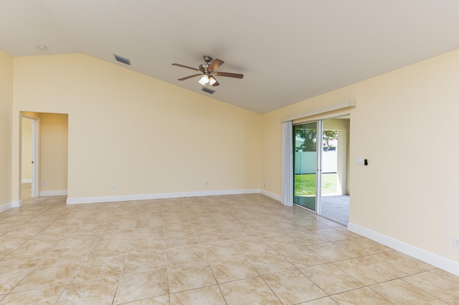 4266 SW Mcclellen Street — photo 8