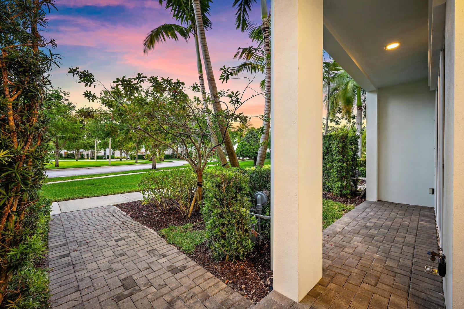 7085 Edison Place, Palm Beach Gardens, FL 33418 photo 3