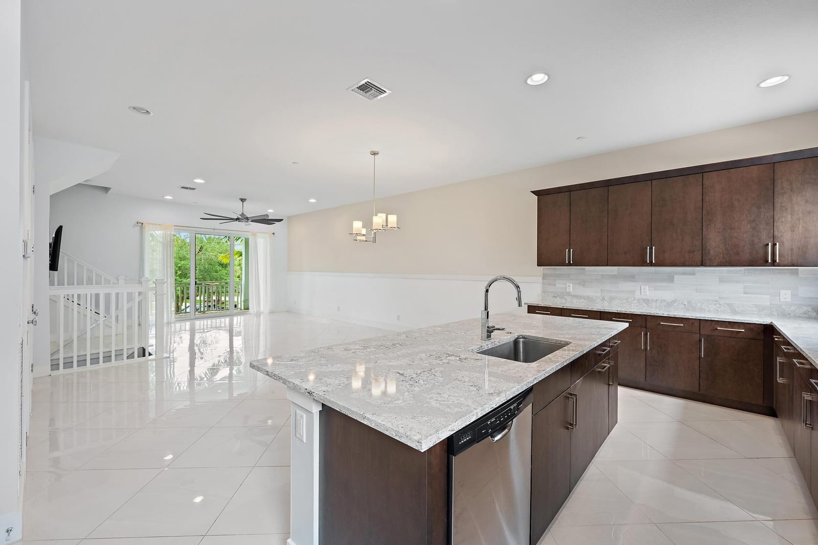 7085 Edison Place, Palm Beach Gardens, FL 33418 photo 8