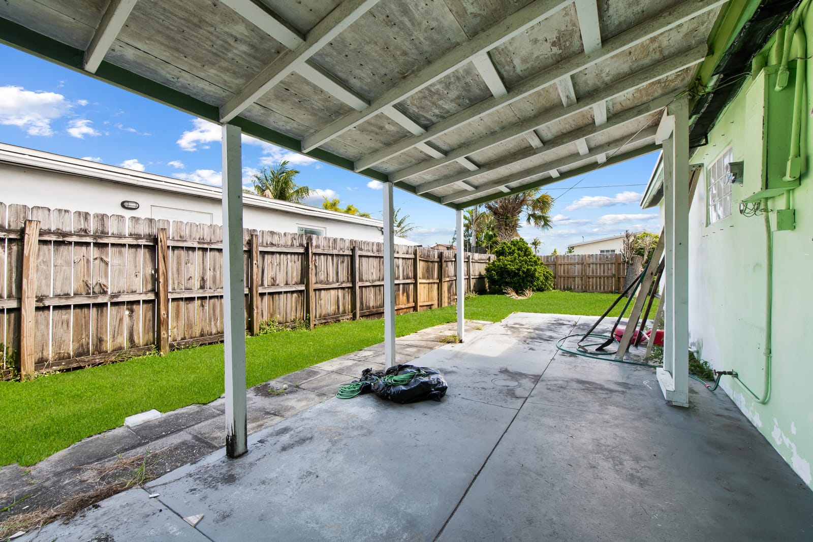 160 NE 60th Street, Oakland Park, FL 33334 photo 4